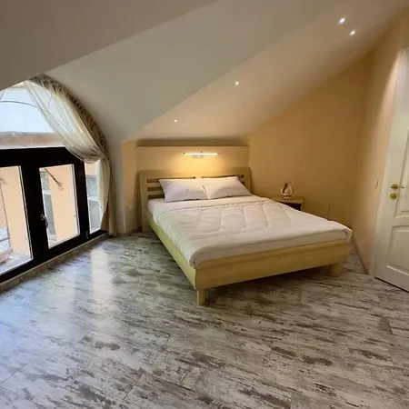 Deribasovskaya Street *